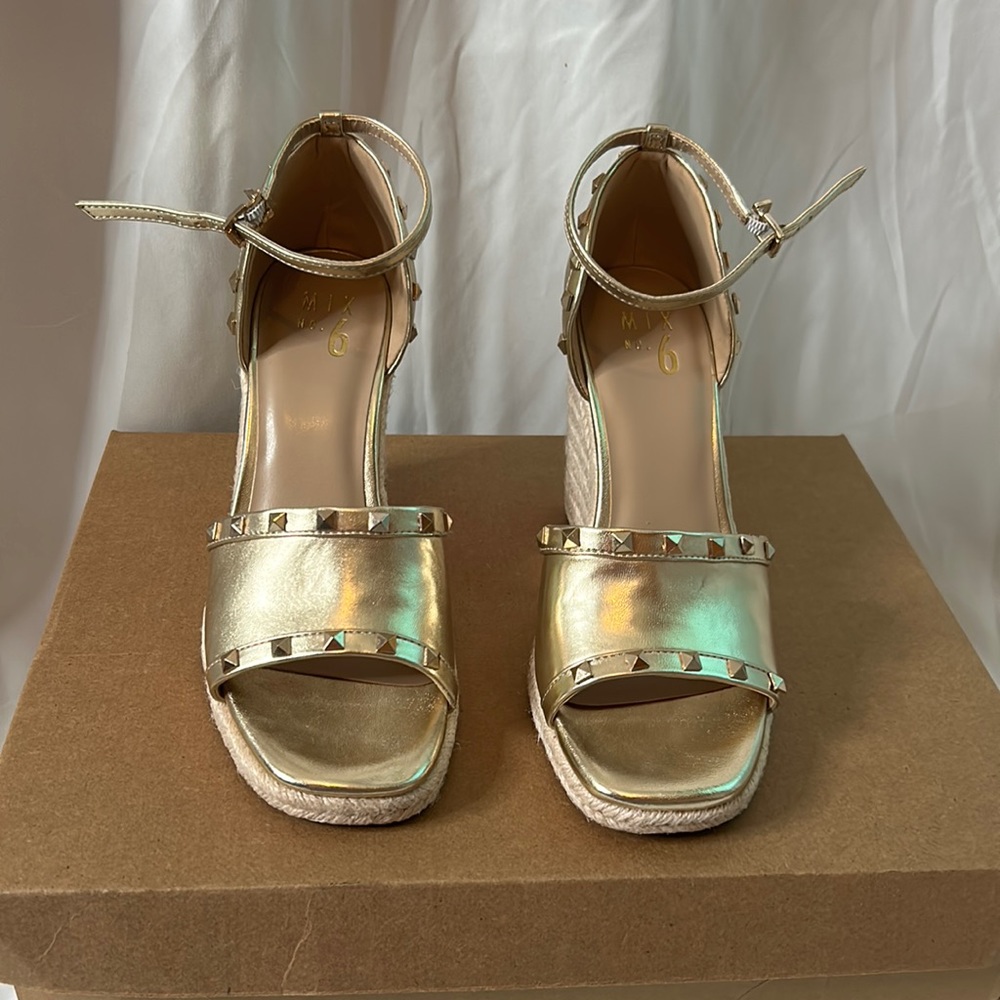 Mix No. 6 Gold Metallic Sandals Heel Size 8 M